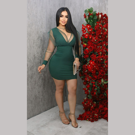 Vestido corto elegante para mujer con mangas transparentes y escote profundo