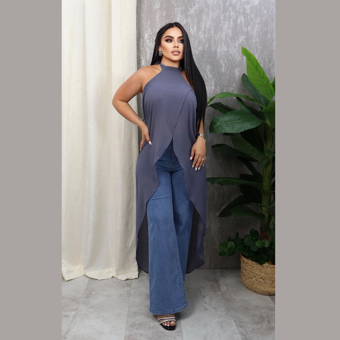 Blusa larga asimétrica con abertura frontal