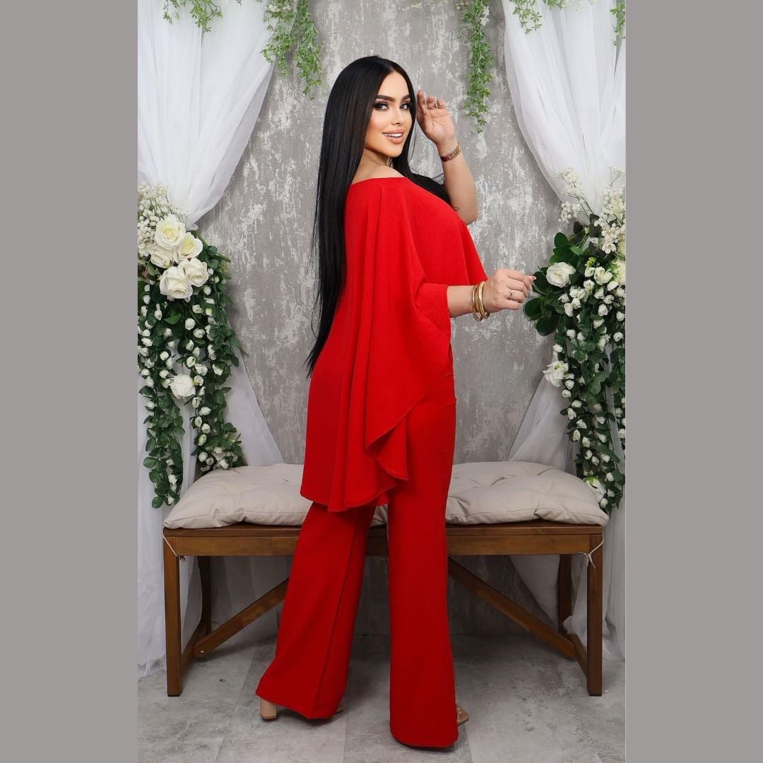 Conjunto elegante de dos piezas con capa asimétrica y pantalón bota ancha