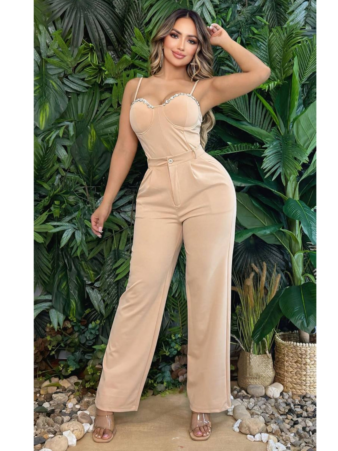 Conjunto pantalón unicolor top detalles tipo corsé