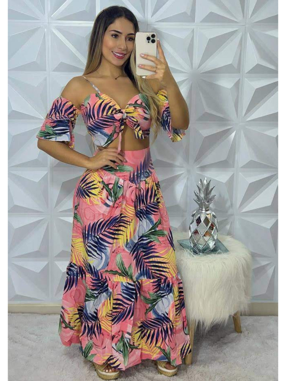 Conjunto de falda larga estampado y crop top
