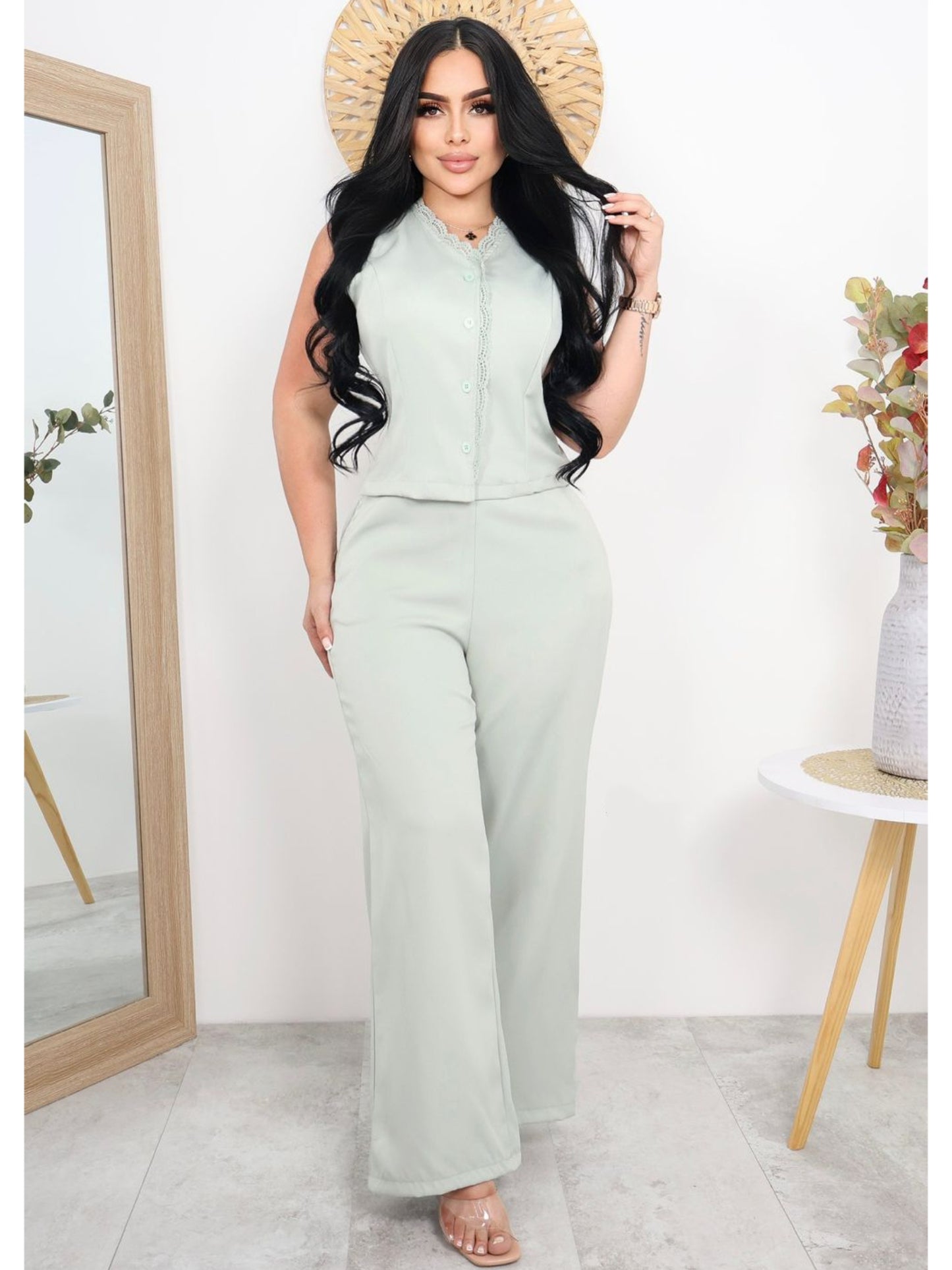 Conjunto Elegante de Dama sin Mangas – Blusa con Botones y Pantalón Palazzo