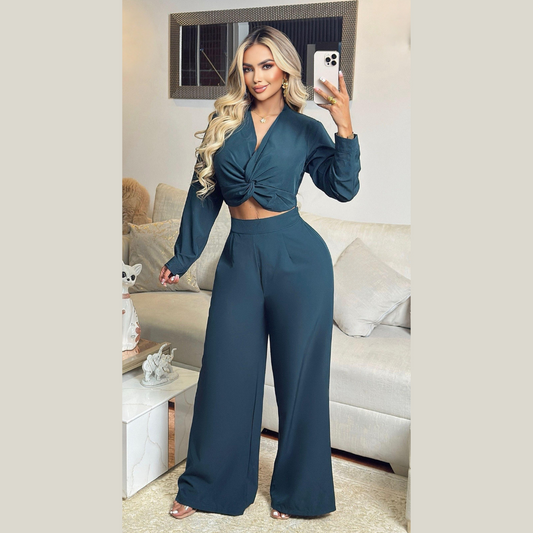 Conjunto elegante mujer blusa anudada manga larga y pantalón bota ancha