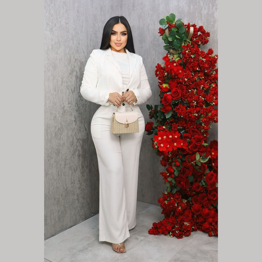 Conjunto de mujer elegante de dos piezas con blazer corto y pantalón ancho
