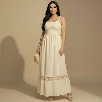 Vestido Largo Beige con Escote Recto y Flores en Relieve